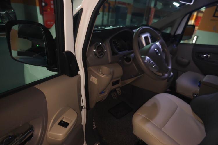 Used Nissan NV200 2016 1.6L CVT Luxury Model Driver Seat