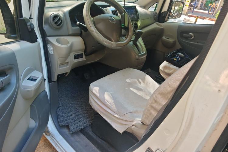 Used Nissan NV200 2016 Revised Version 1.6L CVT Luxury Edition Driver Seat
