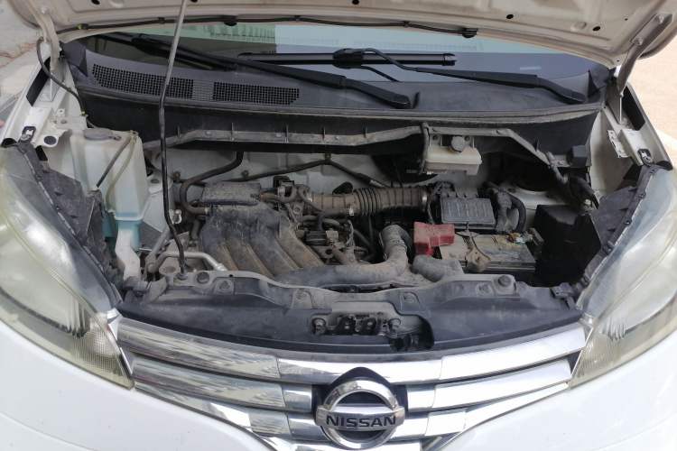 Used Nissan NV200 2016 1.6L CVT Luxury Model Engine Bay