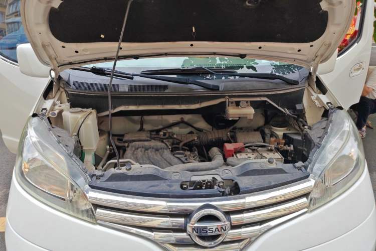Used Nissan NV200 2016 Revised Version 1.6L CVT Deluxe Edition Engine Bay
