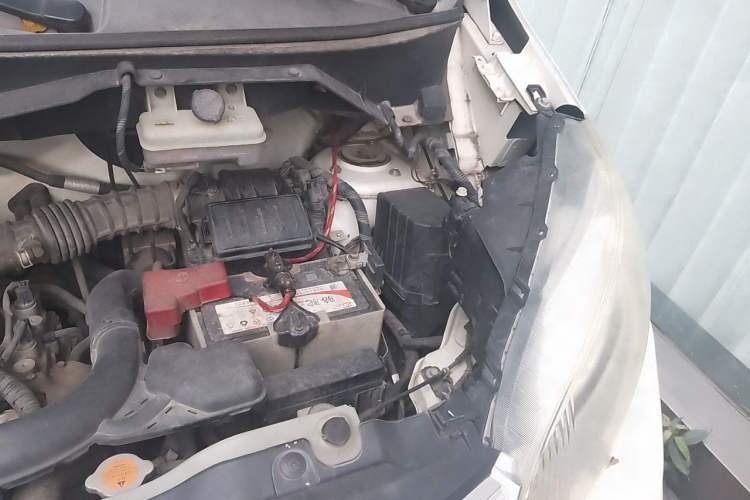 Used Nissan NV200 2016 1.6L CVT Luxury Model Engine Bay Left