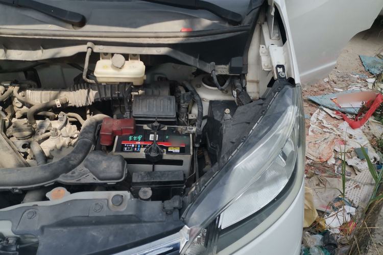Used Nissan NV200 2016 Revised Version 1.6L CVT Deluxe Edition Engine Bay Left