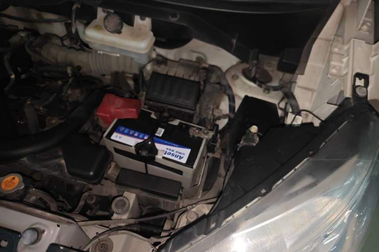 Used Nissan NV200 2016 1.6L CVT Luxury Model Engine Bay Left