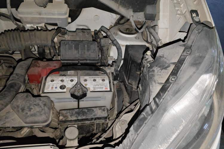Used Nissan NV200 2016 Revised Version 1.6L CVT Luxury Edition Engine Bay Left