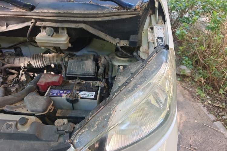 Used Nissan NV200 2016 Revised Version 1.6L CVT Luxury Edition Engine Bay Left