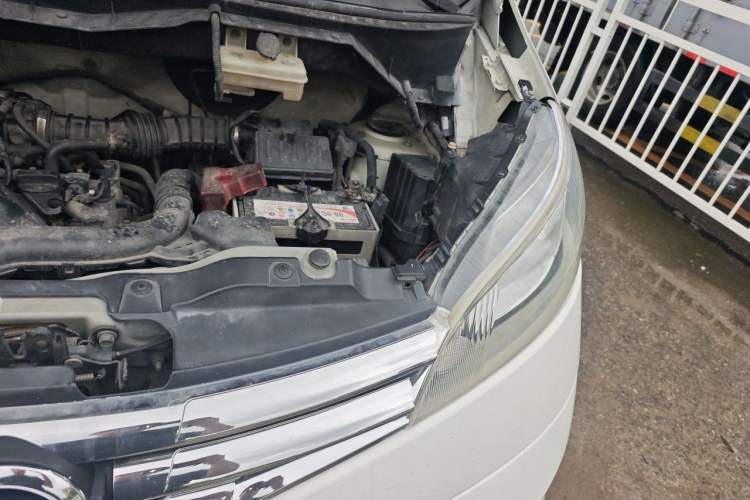 Used Nissan NV200 2016 1.6L CVT Luxury Model Engine Bay Left