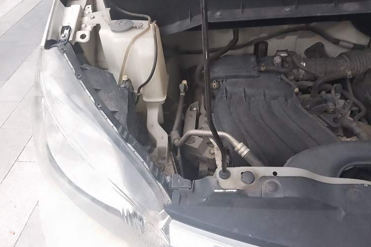 Used Nissan NV200 2016 1.6L CVT Luxury Model Engine Bay Right