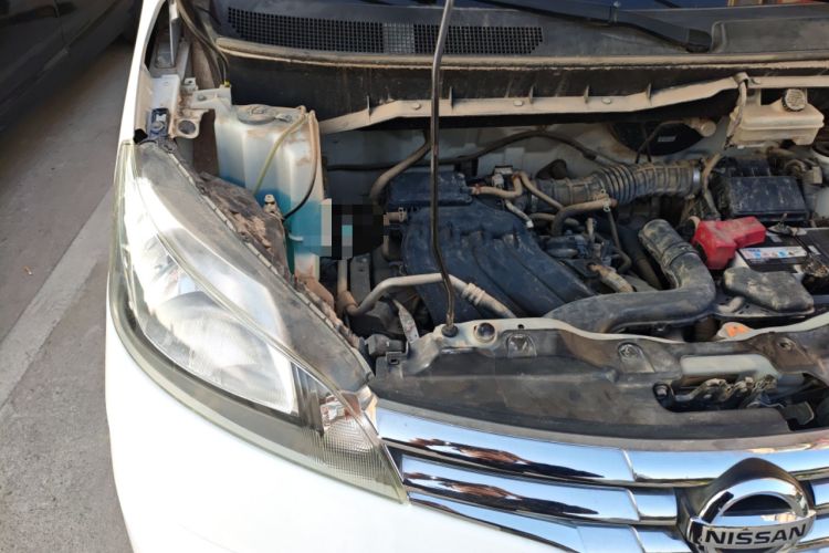 Used Nissan NV200 2016 Revised Version 1.6L CVT Luxury Edition Engine Bay Right