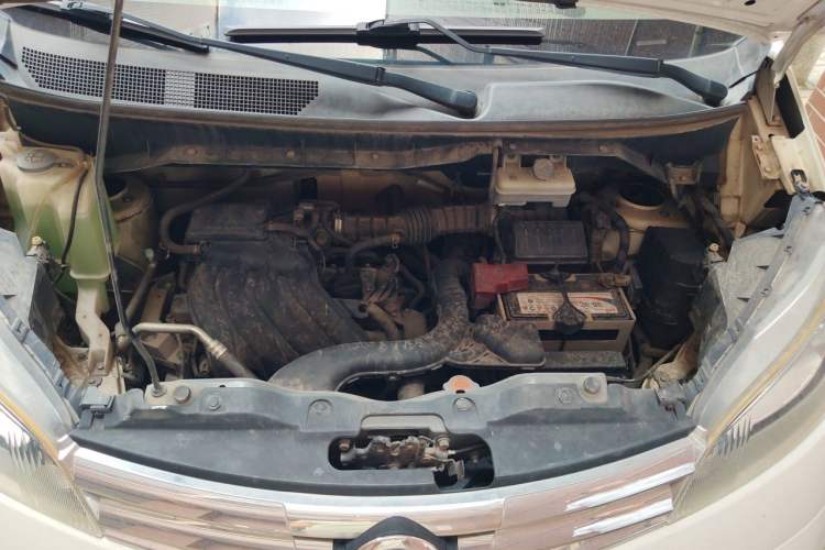 Used Nissan NV200 2016 Revised Version 1.6L CVT Luxury Edition Engine Bay