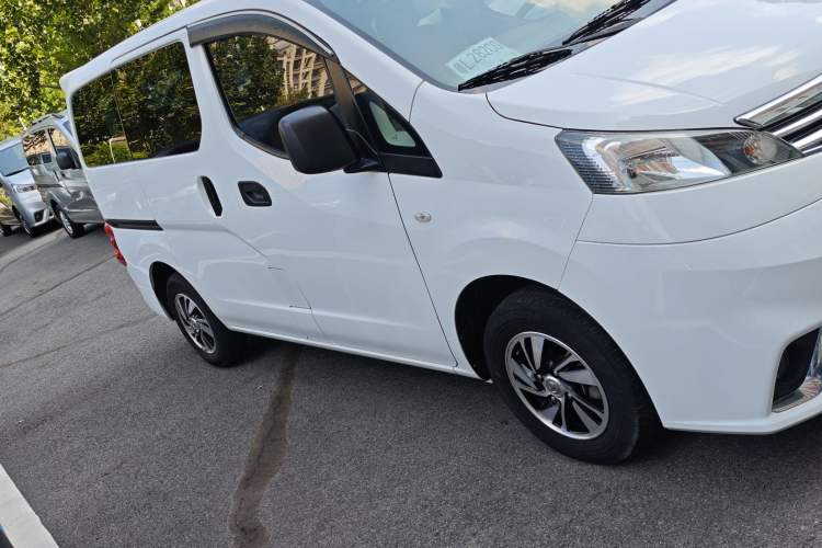 Used Nissan NV200 2016 Revised Version 1.6L CVT Luxury Edition Exterior 2