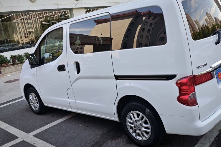 Used Nissan NV200 2016 Revised Version 1.6L Manual Luxury Edition Exterior 3