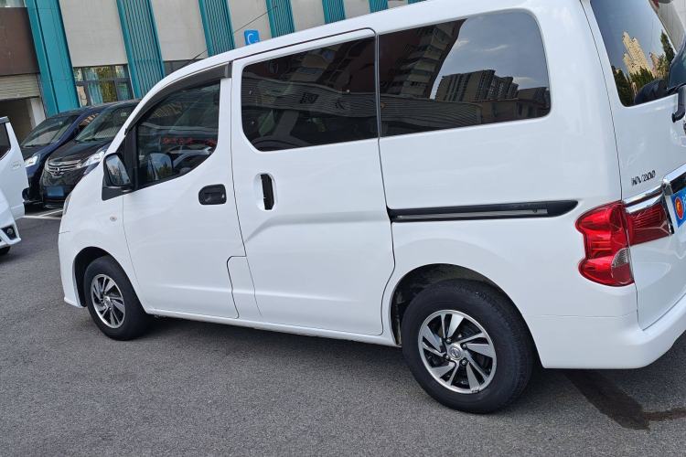 Used Nissan NV200 2016 Revised Version 1.6L CVT Luxury Edition Exterior 3