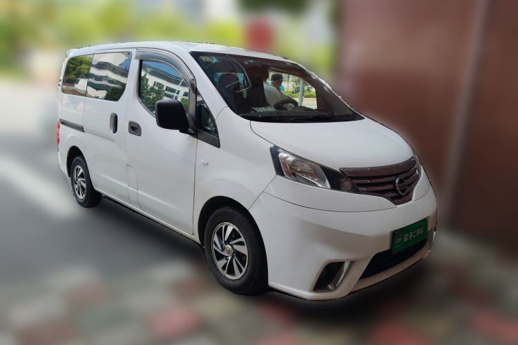 Used Nissan NV200 2016 Revised Version 1.6L CVT Luxury Edition Front Right 45 Deg