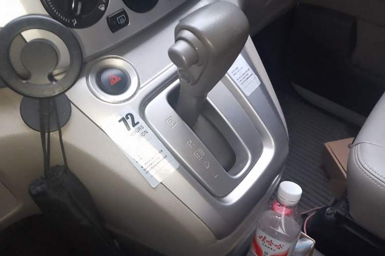 Used Nissan NV200 2016 1.6L CVT Luxury Model Gear Lever