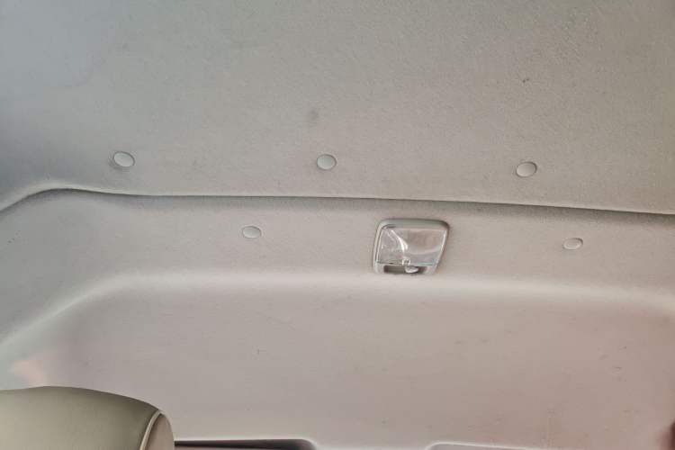 Used Nissan NV200 2016 Revised Version 1.6L CVT Luxury Edition Headliner