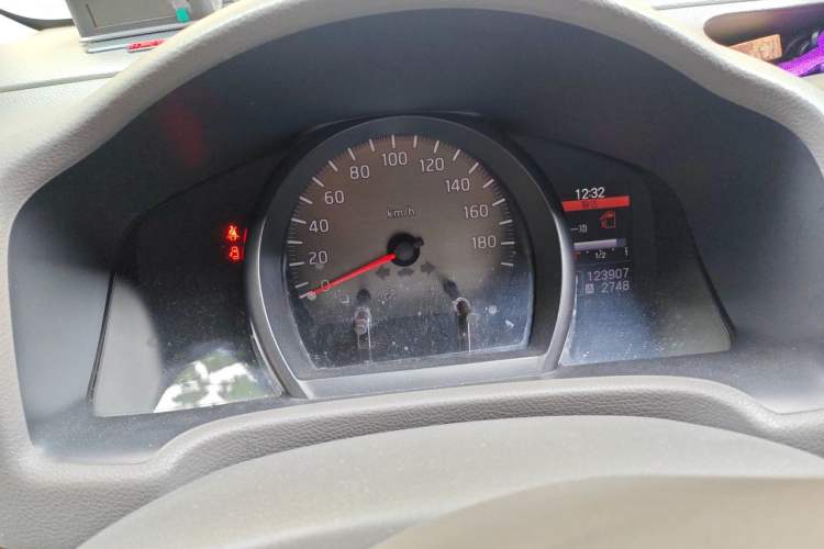 Used Nissan NV200 2016 Revised Version 1.6L CVT Deluxe Edition Instrument Cluster