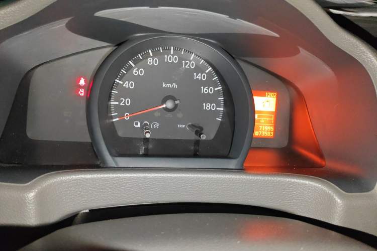 Used Nissan NV200 2016 Revised Version 1.6L CVT Luxury Edition Instrument Cluster