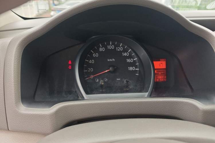 Used Nissan NV200 2016 1.6L CVT Luxury Model Instrument Cluster