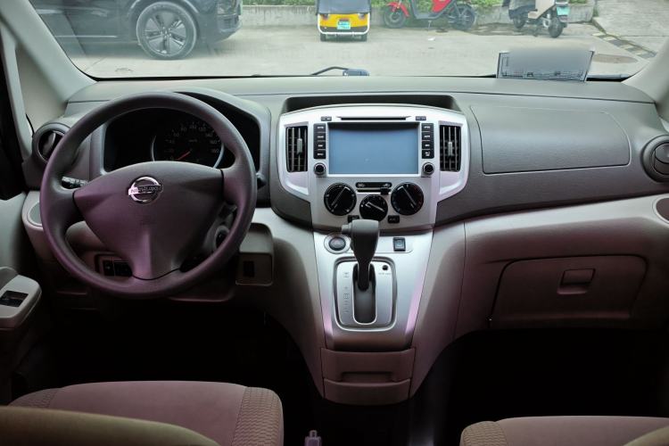 Used Nissan NV200 2016 1.6L CVT Deluxe Model Interior 1