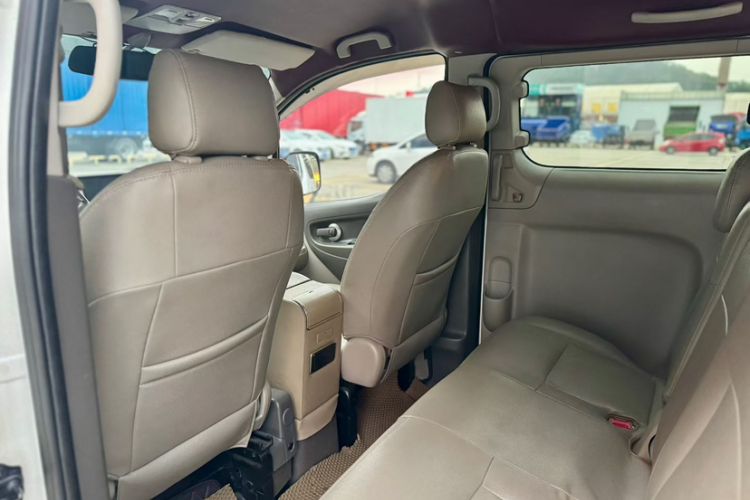 Used Nissan NV200 2016 Revised Version 1.6L Manual Luxury Edition Interior 1