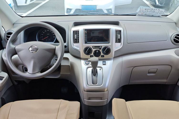 Used Nissan NV200 2016 Revised Version 1.6L CVT Luxury Edition Interior 1