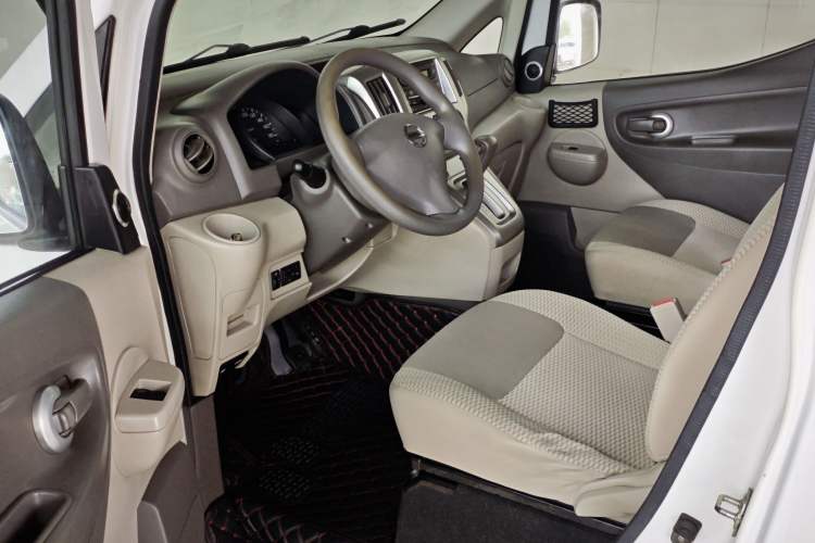 Used Nissan NV200 2016 Revised Version 1.6L CVT Luxury Edition Interior 2