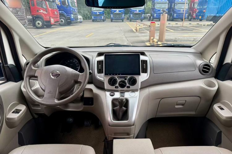 Used Nissan NV200 2016 Revised Version 1.6L Manual Luxury Edition Interior 2