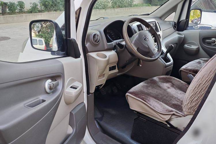 Used Nissan NV200 2016 Revised Version 1.6L Manual Luxury Edition Interior 2