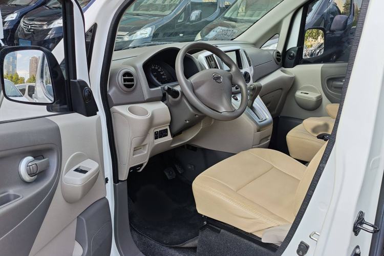 Used Nissan NV200 2016 Revised Version 1.6L CVT Luxury Edition Interior 4