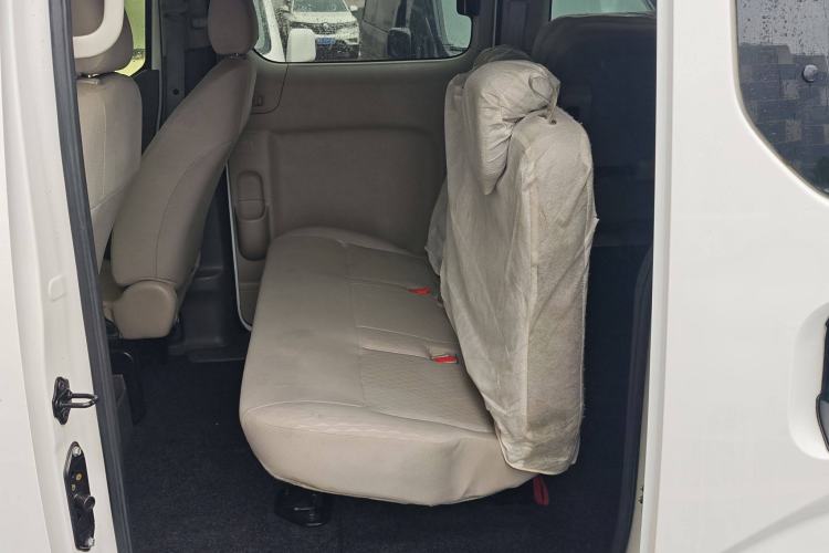 Used Nissan NV200 2016 Revised Version 1.6L Manual Luxury Edition Interior 5