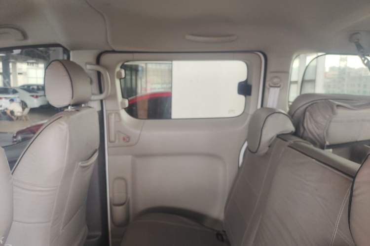 Used Nissan NV200 2016 Revised Version 1.6L CVT Deluxe Edition Interior 5