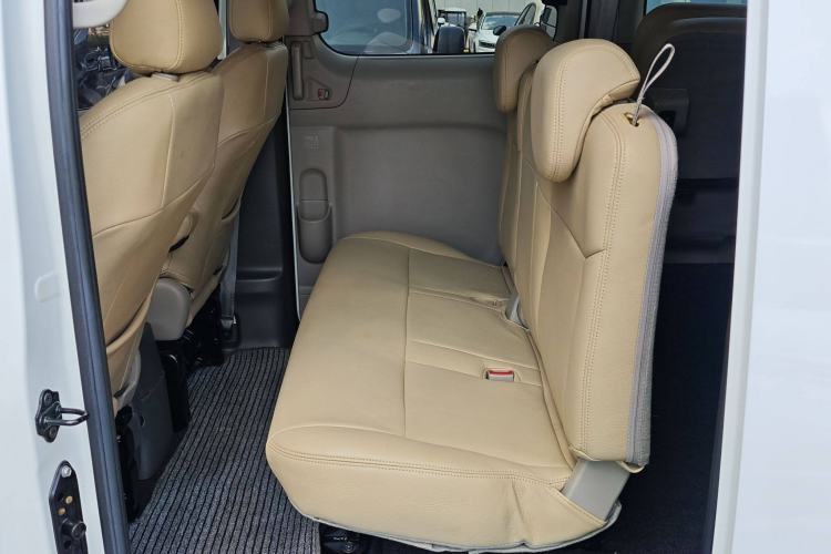 Used Nissan NV200 2016 Revised Version 1.6L CVT Luxury Edition Interior 5