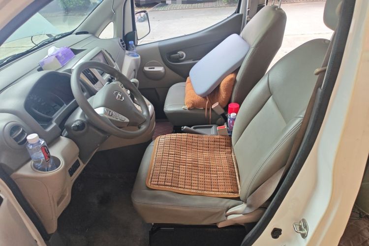 Used Nissan NV200 2016 1.6L CVT Luxury Model Left Front Seat
