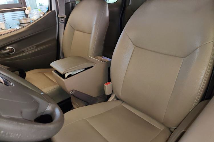 Used Nissan NV200 2016 Revised Version 1.6L Manual Luxury Edition Left Front Seat