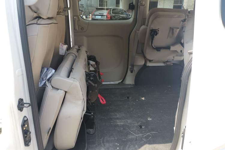 Used Nissan NV200 2016 Revised Version 1.6L CVT Deluxe Edition Left Rear Seat