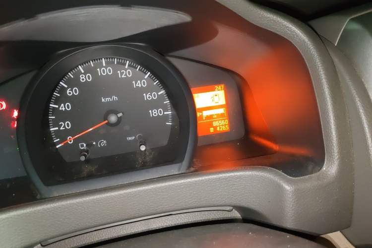 Used Nissan NV200 2016 Revised Version 1.6L Manual Luxury Edition Odometer Close Up