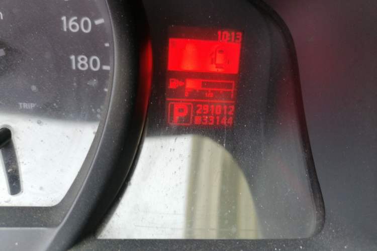 Used Nissan NV200 2016 1.6L CVT Luxury Model Odometer Close Up