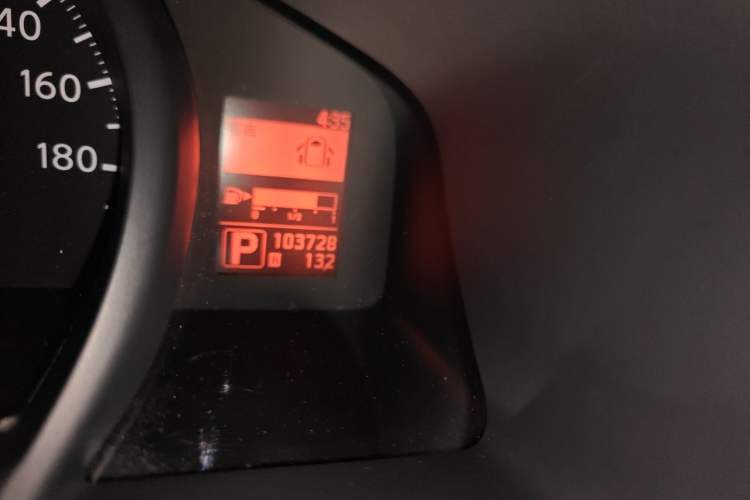 Used Nissan NV200 2016 1.6L CVT Luxury Model Odometer Close Up
