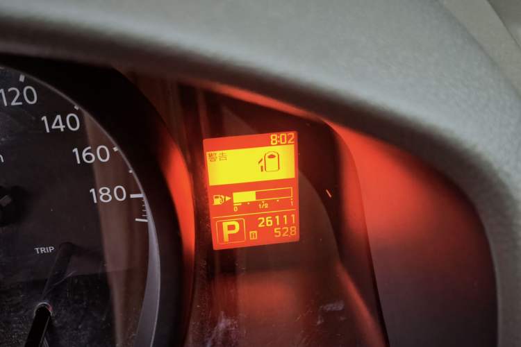 Used Nissan NV200 2016 1.6L CVT Deluxe Model Odometer Close Up