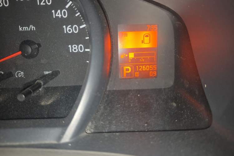 Used Nissan NV200 2016 Revised Version 1.6L CVT Luxury Edition Odometer Close Up