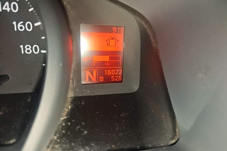 Used Nissan NV200 2016 Revised Version 1.6L CVT Luxury Edition Odometer Close Up