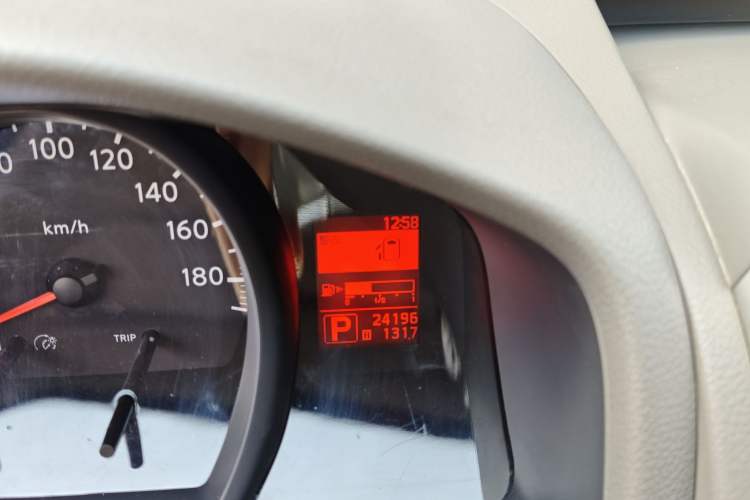 Used Nissan NV200 2016 Revised Version 1.6L CVT Luxury Edition Odometer Close Up