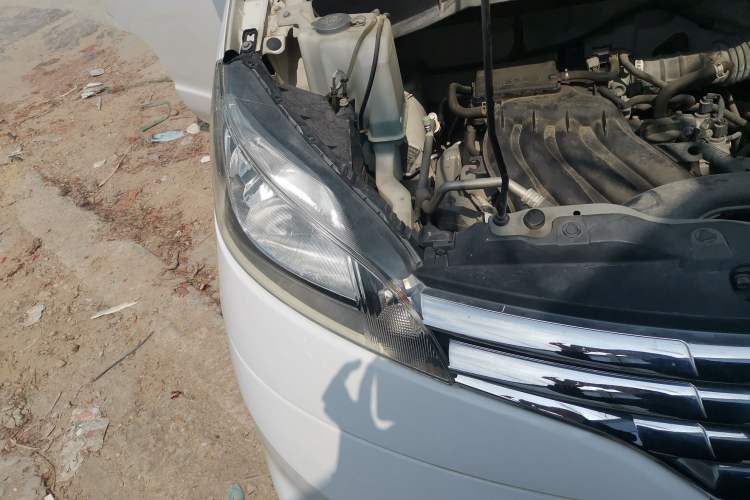 Used Nissan NV200 2016 Revised Version 1.6L CVT Deluxe Edition Right Front Headlight