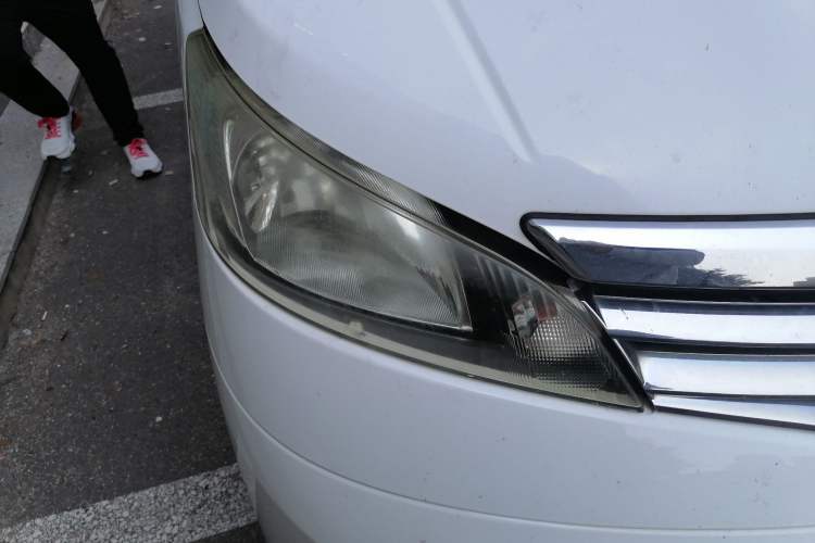 Used Nissan NV200 2016 1.6L CVT Luxury Model Right Front Headlight