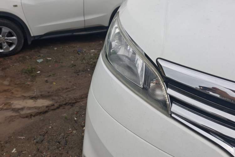 Used Nissan NV200 2016 1.6L CVT Luxury Model Right Front Headlight
