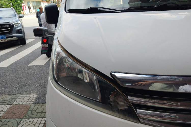 Used Nissan NV200 2016 Revised Version 1.6L CVT Luxury Edition Right Front Headlight