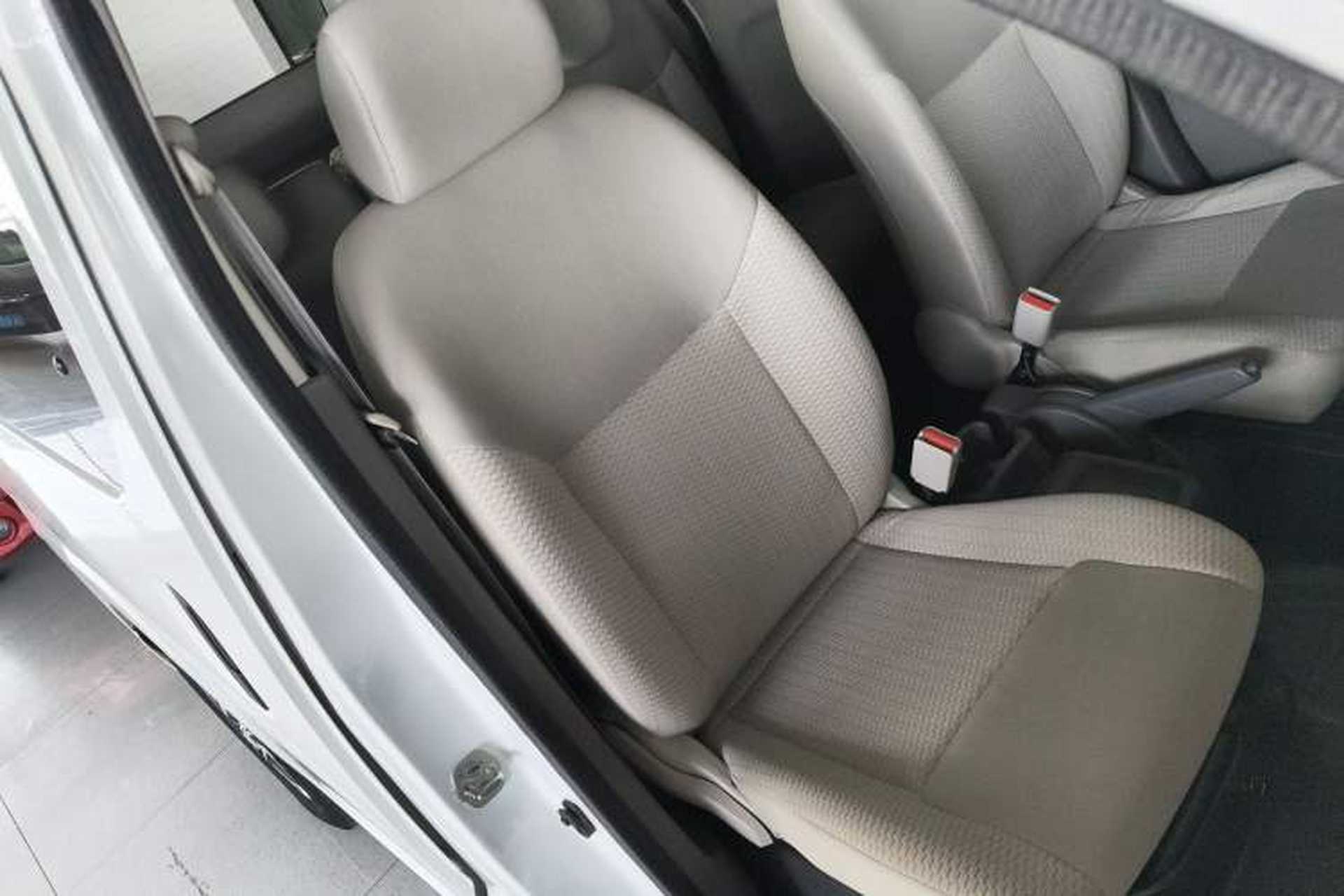 Used Nissan NV200 2016 Revised Version 1.6L CVT Luxury Edition Right Front Seat