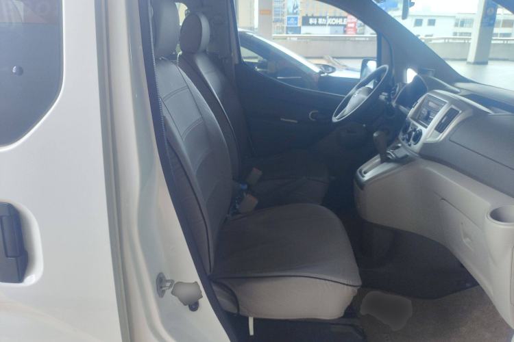 Used Nissan NV200 2016 Revised Version 1.6L CVT Deluxe Edition Right Front Seat