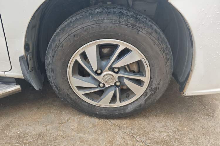 Used Nissan NV200 2016 Revised Version 1.6L CVT Deluxe Edition Right Front Wheel Hub