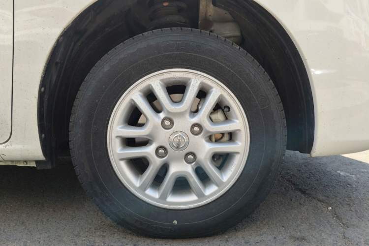 Used Nissan NV200 2016 Revised Version 1.6L Manual - Zunya Trim Right Front Wheel Hub